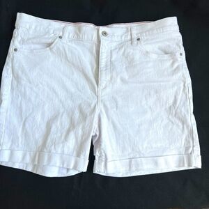 Eddie Bauer Shorts Boyfriend Mid Rise White Denim Casual Stretch Cuffed Size 14